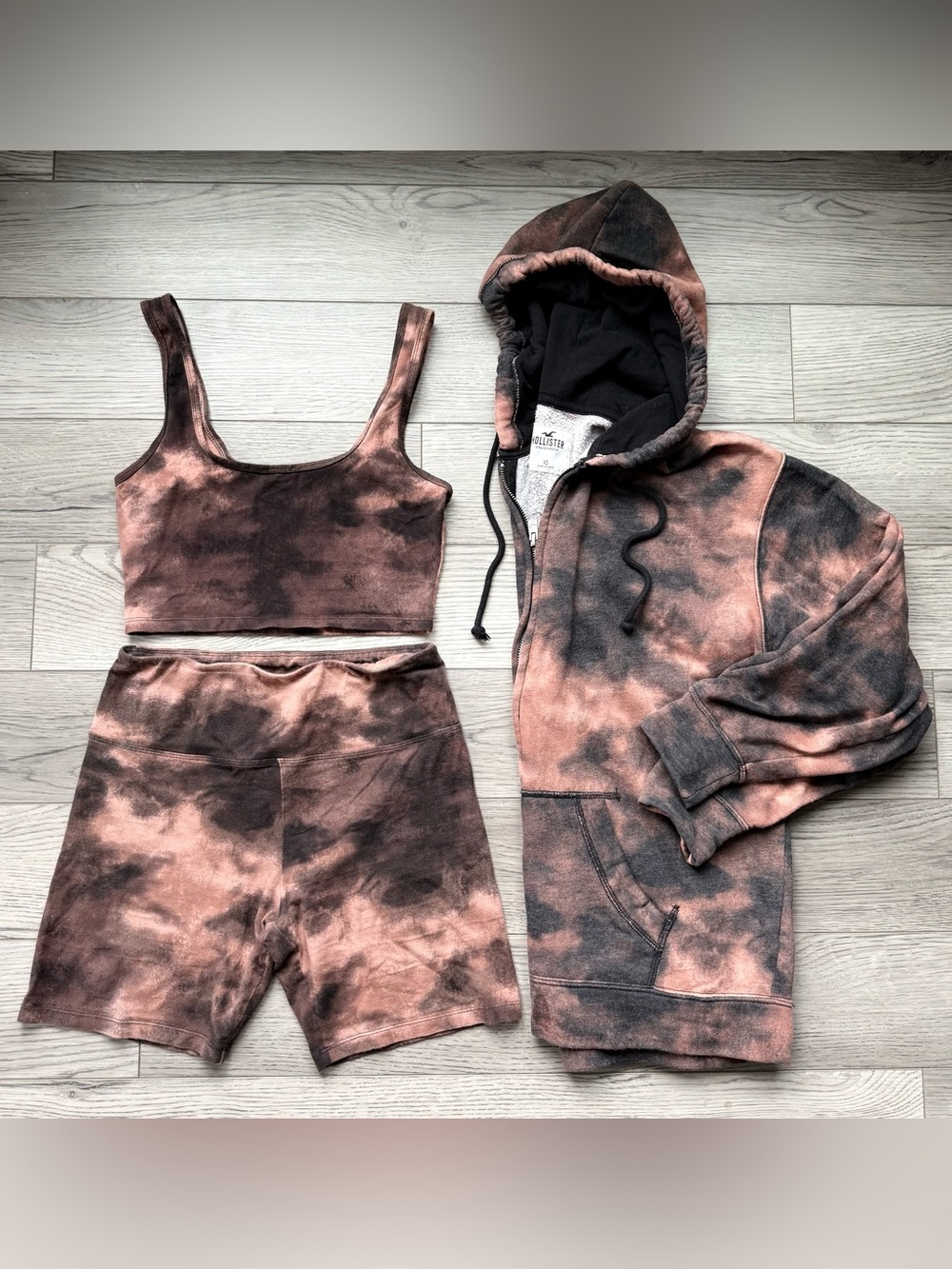 Hollister Black and Rust Tie-Dye Zip Hoodie/top/shorts set sizes small/x-small